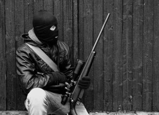 Jakiej broni używają snajperzy?