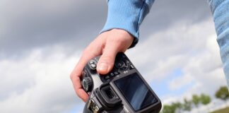 Jak szybko strzela AK 47?