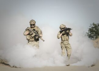 Czy policja ma prawo strzelać do uciekającego?