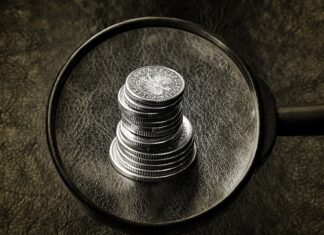 Czy prokurator ma broń służbowa?