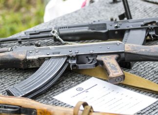 Czy można mieć Kałasznikowa?