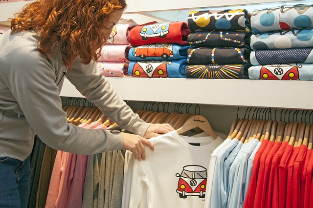 t-shirt-2351761_640 Kredki do Tkanin i Dzianin